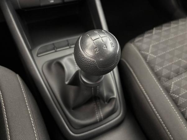 Vente en ligne Kia Rio  1.2 DPi 84ch BVM5 au prix de 13 590 €