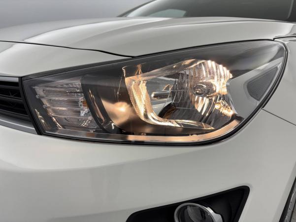 Vente en ligne Kia Rio  1.2 DPi 84ch BVM5 au prix de 13 590 €