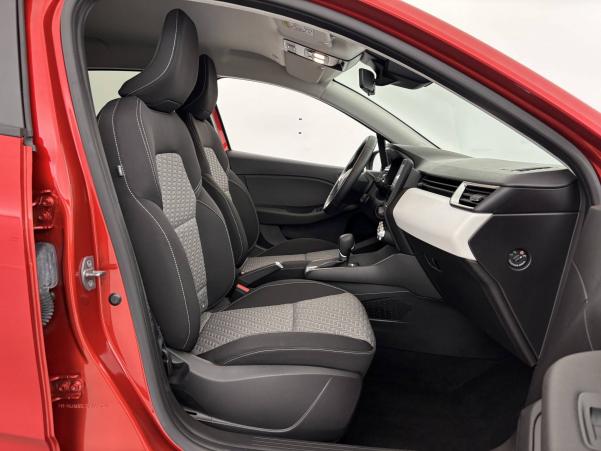 Vente en ligne Renault Clio 5 Clio E-Tech full hybrid 145 au prix de 19 590 €