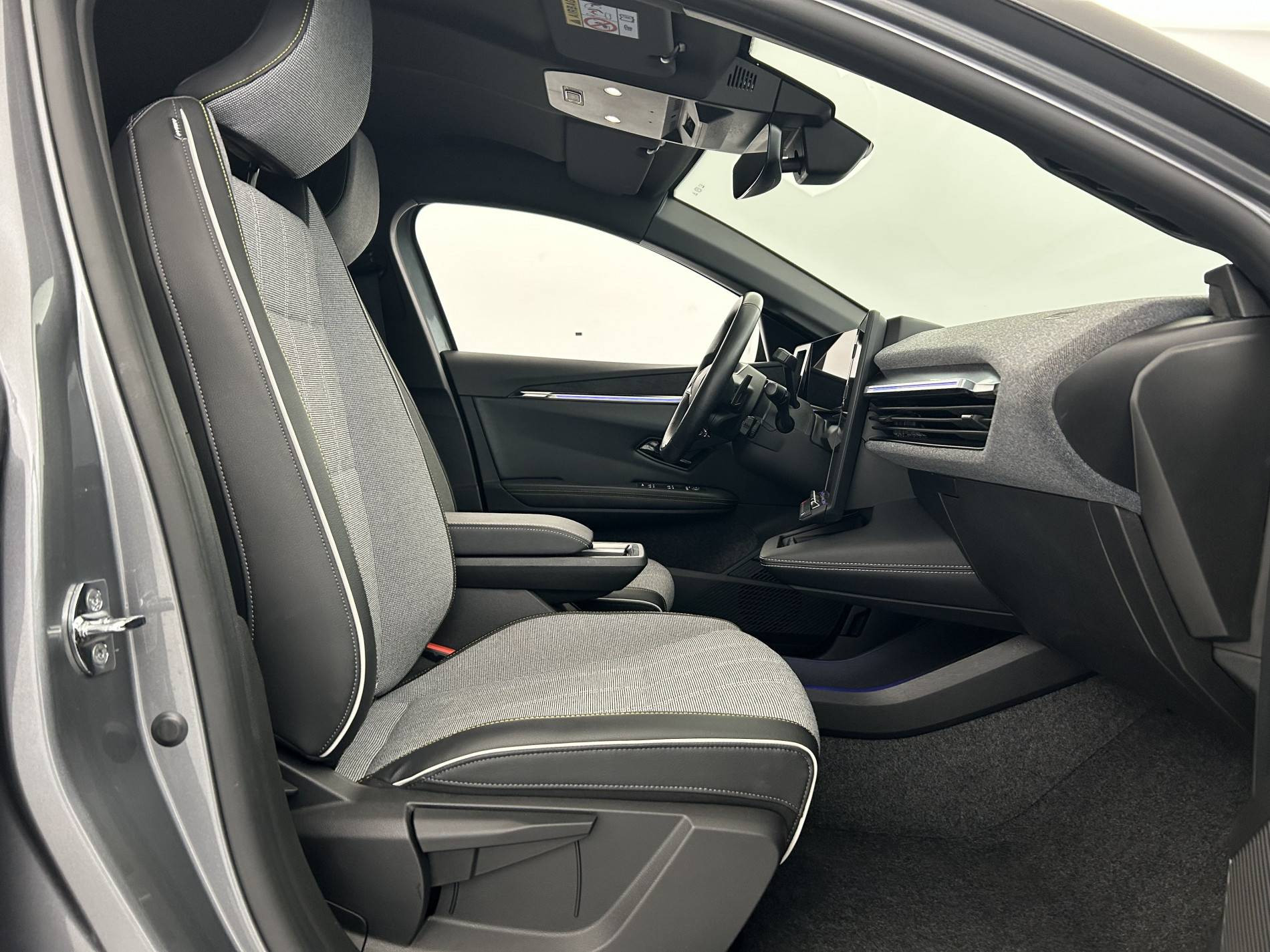 Vente en ligne Renault Megane E-Tech  EV60 220 ch super charge au prix de 22 590 €