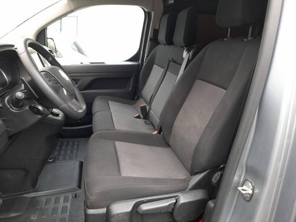 Vente en ligne Fiat Scudo  BLUEHDI 180 M S&S EAT8 au prix de 32 990 €