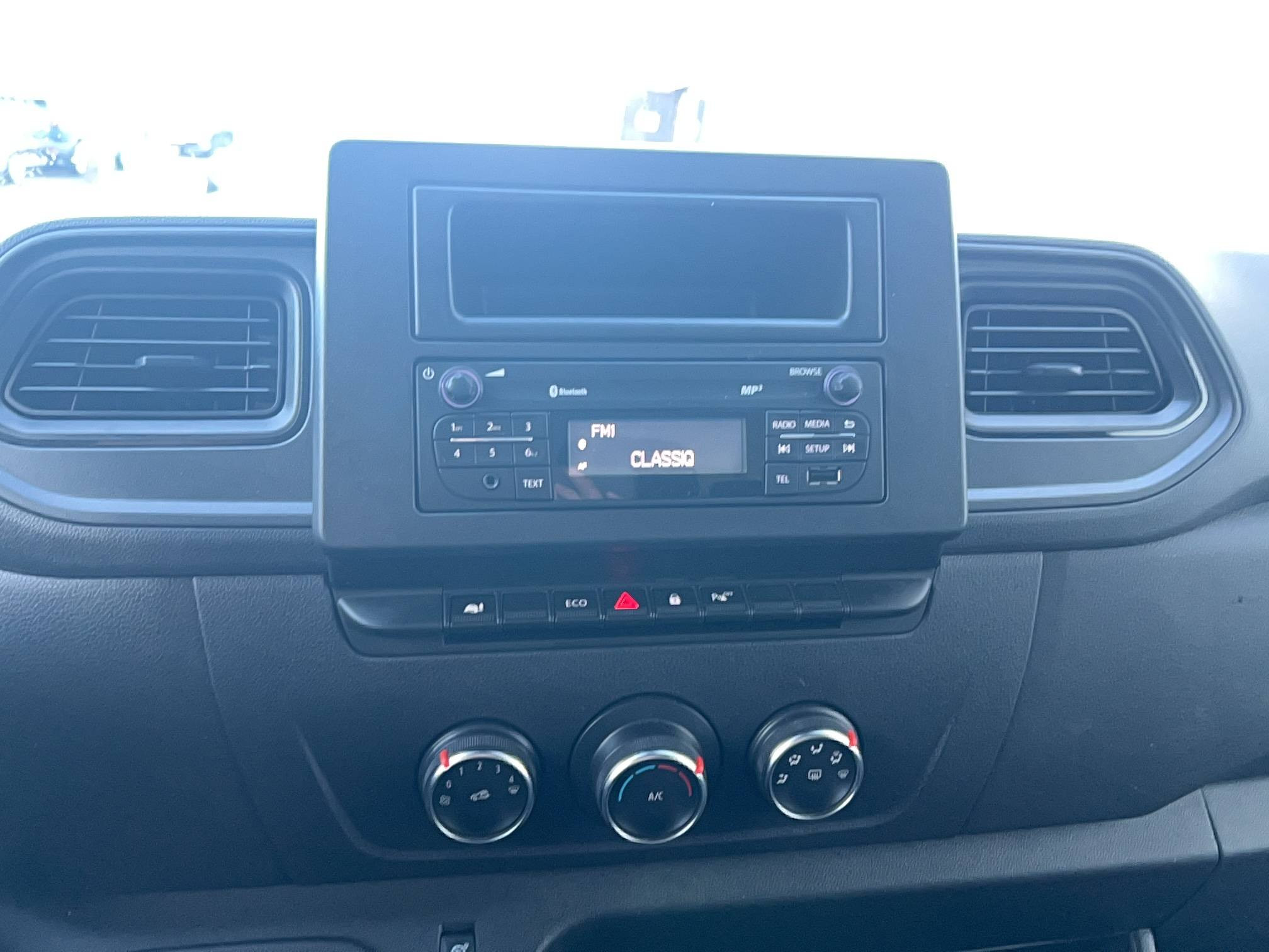 Vente en ligne Renault Master Fourgon MASTER FGN TRAC F3500 L2H2 BLUE DCI 135 au prix de 24 990 €