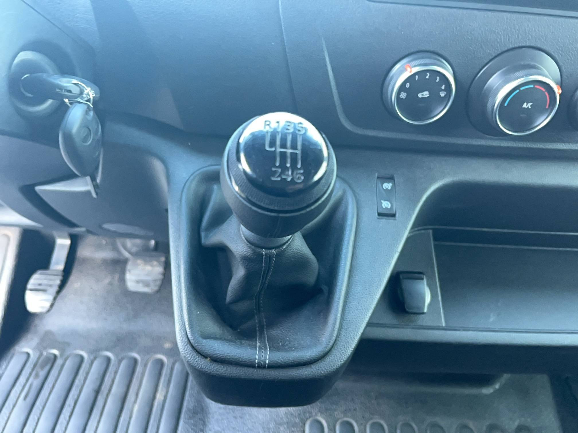 Vente en ligne Renault Master Fourgon MASTER FGN TRAC F3500 L2H2 BLUE DCI 135 au prix de 22 990 €