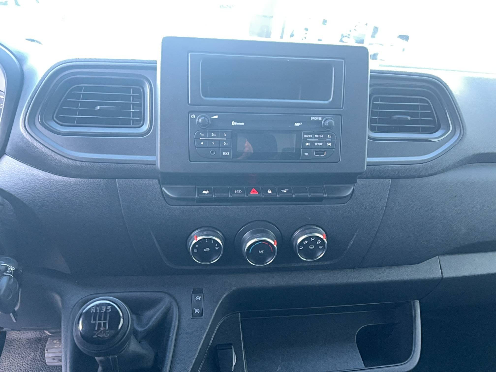 Vente en ligne Renault Master Fourgon MASTER FGN TRAC F3500 L2H2 BLUE DCI 135 au prix de 22 990 €