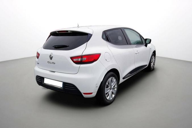 Vente en ligne Renault Clio 4 Clio 1.2 16V 75 au prix de 10 590 €