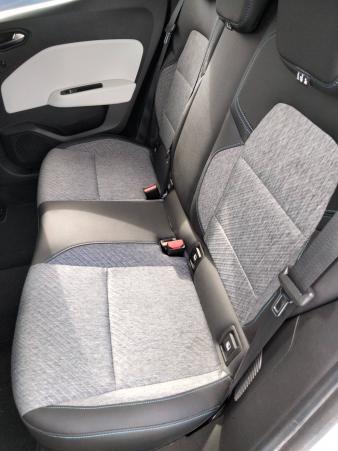 Vente en ligne Renault Clio 5 Clio E-Tech 140 - 21 au prix de 17 590 €