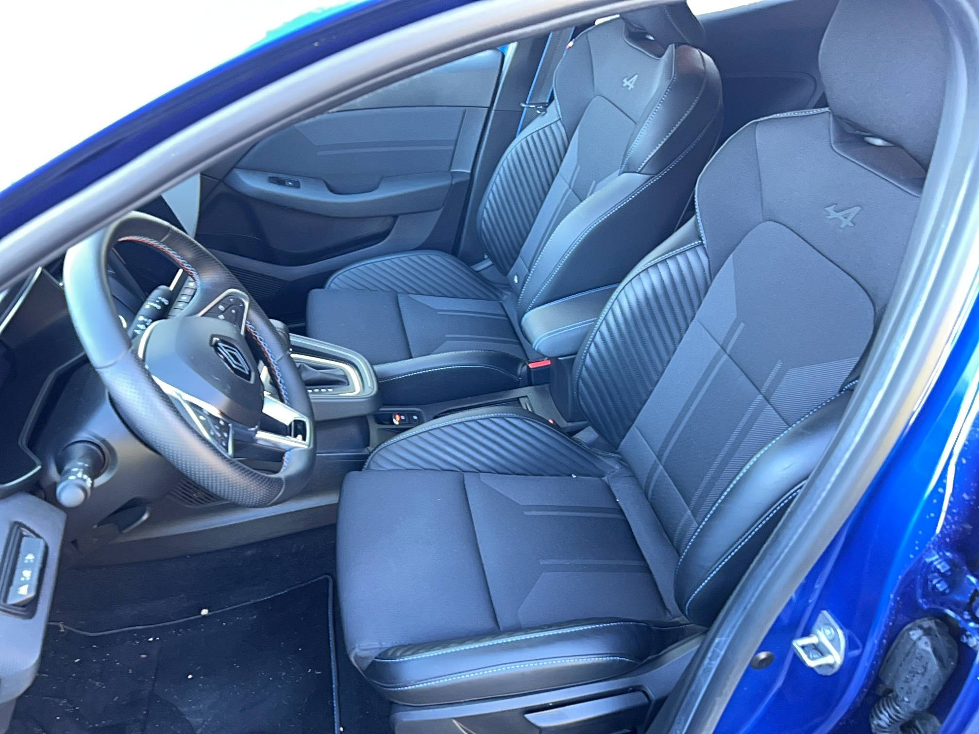 Vente en ligne Renault Clio 5 Clio E-Tech full hybrid 145 au prix de 21 990 €