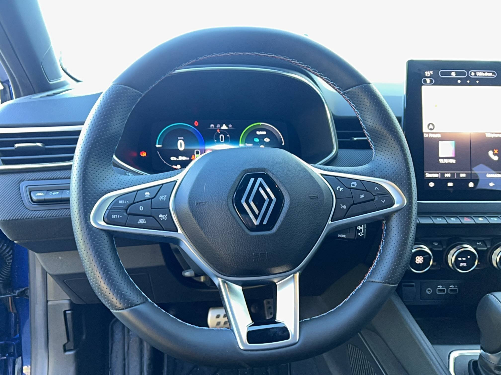 Vente en ligne Renault Clio 5 Clio E-Tech full hybrid 145 au prix de 21 990 €