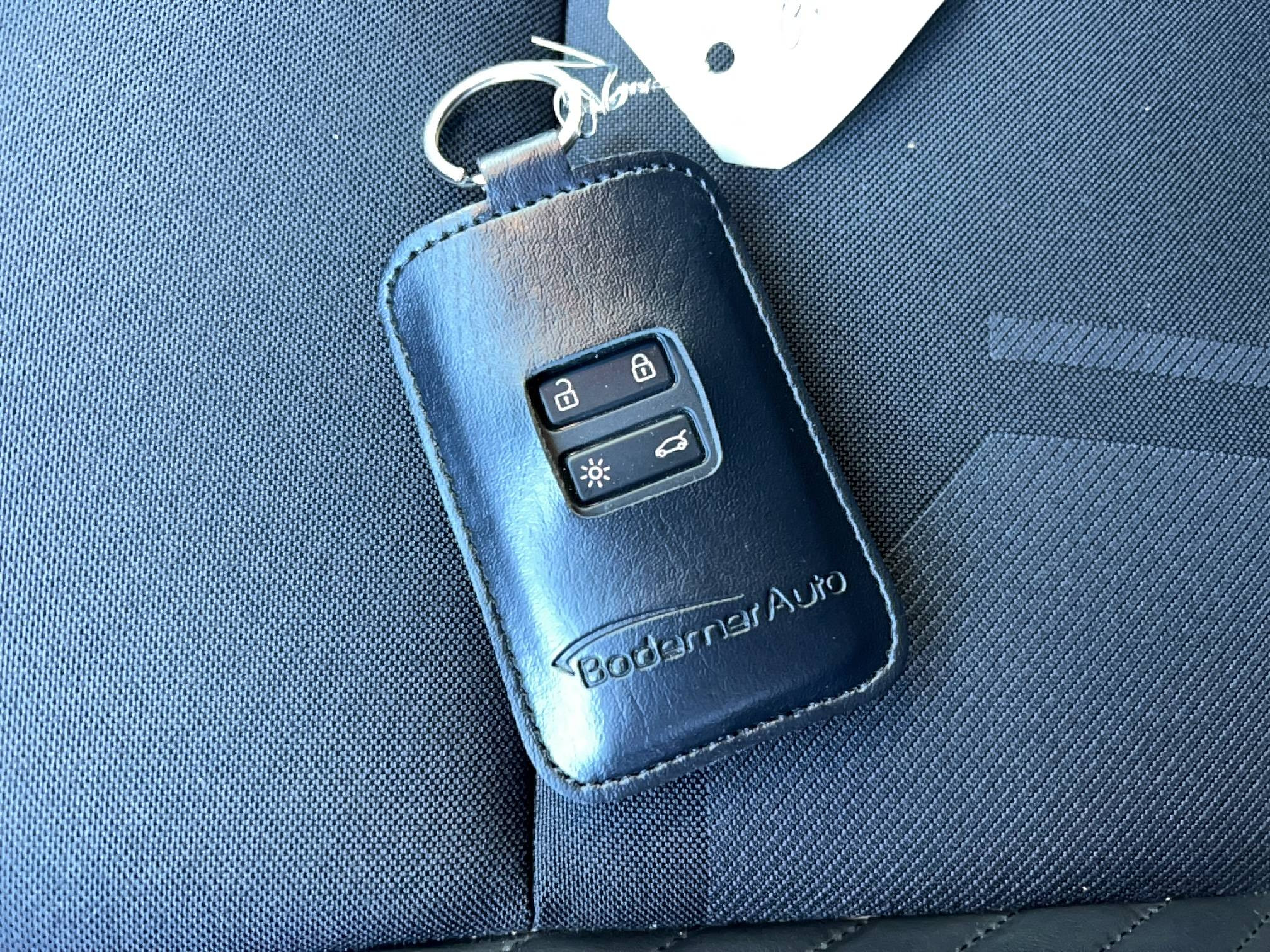 Vente en ligne Renault Clio 5 Clio E-Tech full hybrid 145 au prix de 21 990 €