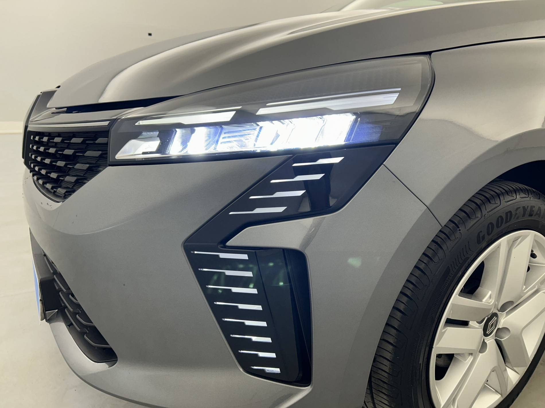 Vente en ligne Renault Clio 5 Clio Blue dCi 100 ch GSR2 au prix de 18 790 €