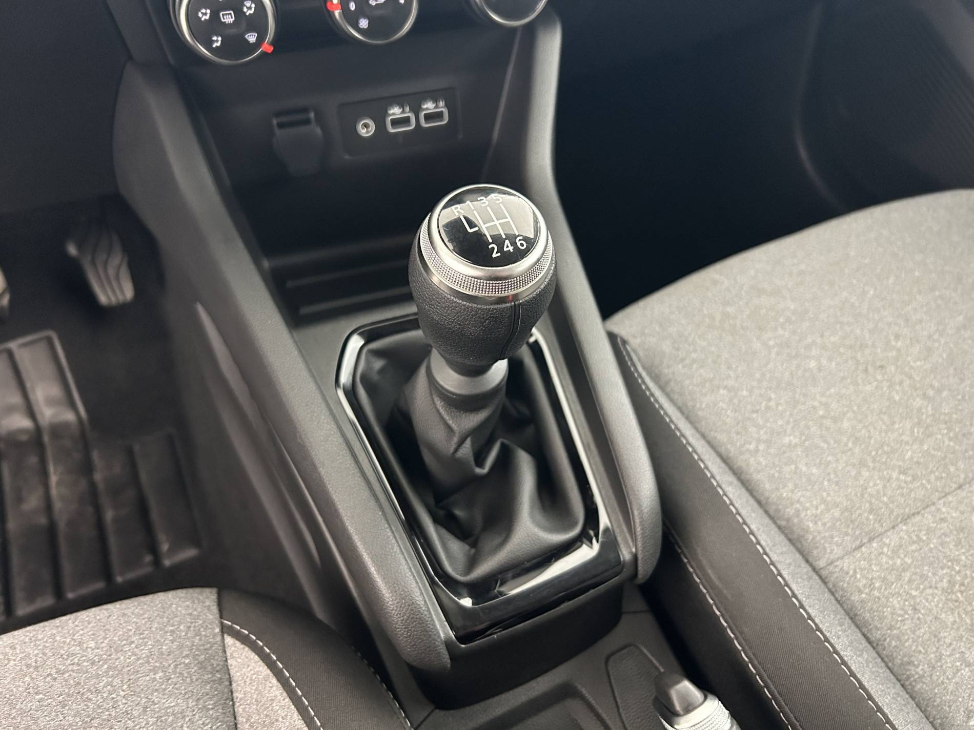 Vente en ligne Renault Clio 5 Clio Blue dCi 100 ch GSR2 au prix de 18 790 €