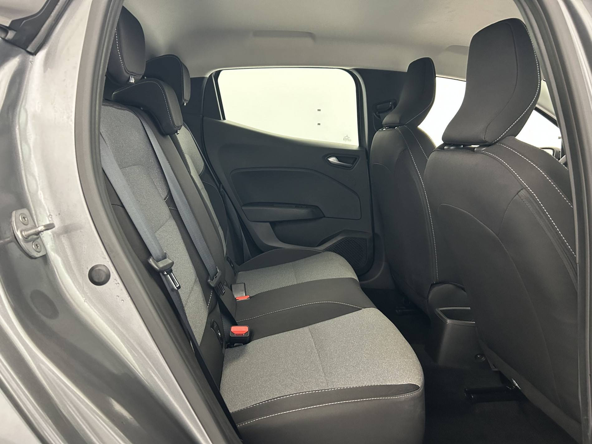 Vente en ligne Renault Clio 5 Clio Blue dCi 100 ch GSR2 au prix de 18 790 €