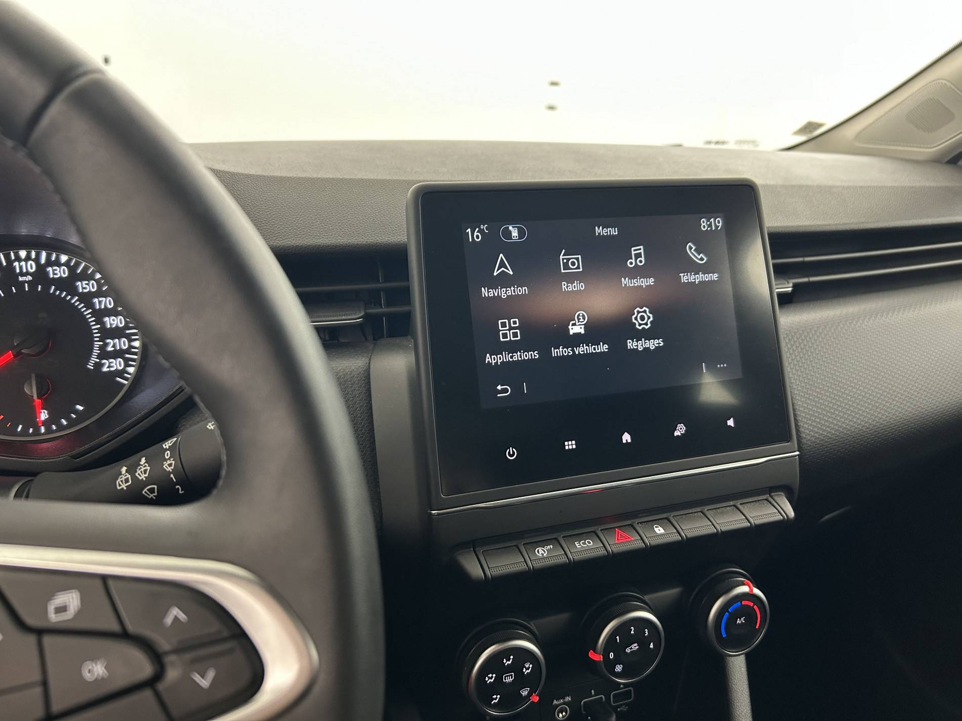 Vente en ligne Renault Clio 5 Clio TCe 100 GPL - 21N au prix de 14 590 €