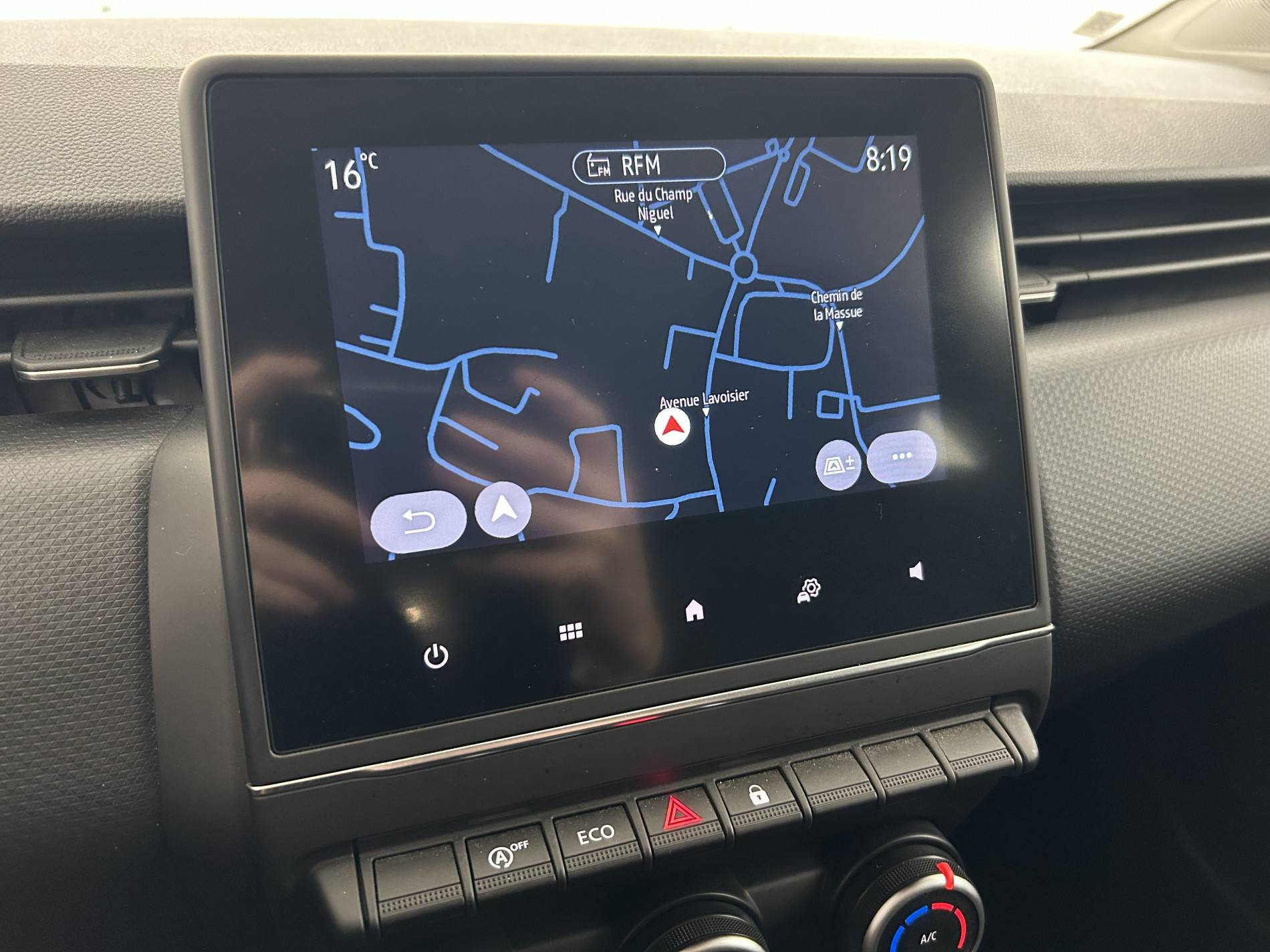 Vente en ligne Renault Clio 5 Clio TCe 100 GPL - 21N au prix de 14 590 €