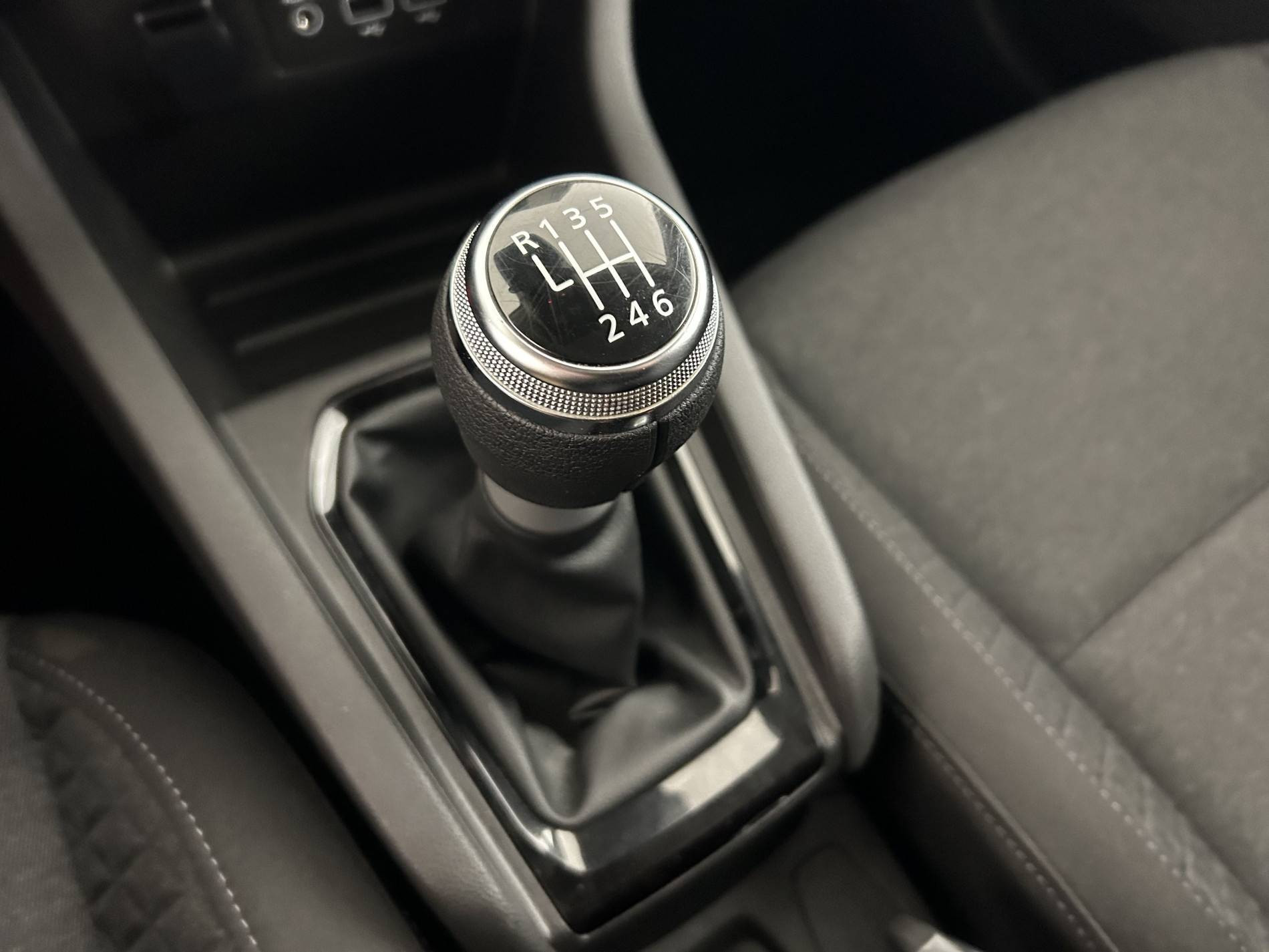 Vente en ligne Renault Clio 5 Clio TCe 100 GPL - 21N au prix de 14 590 €