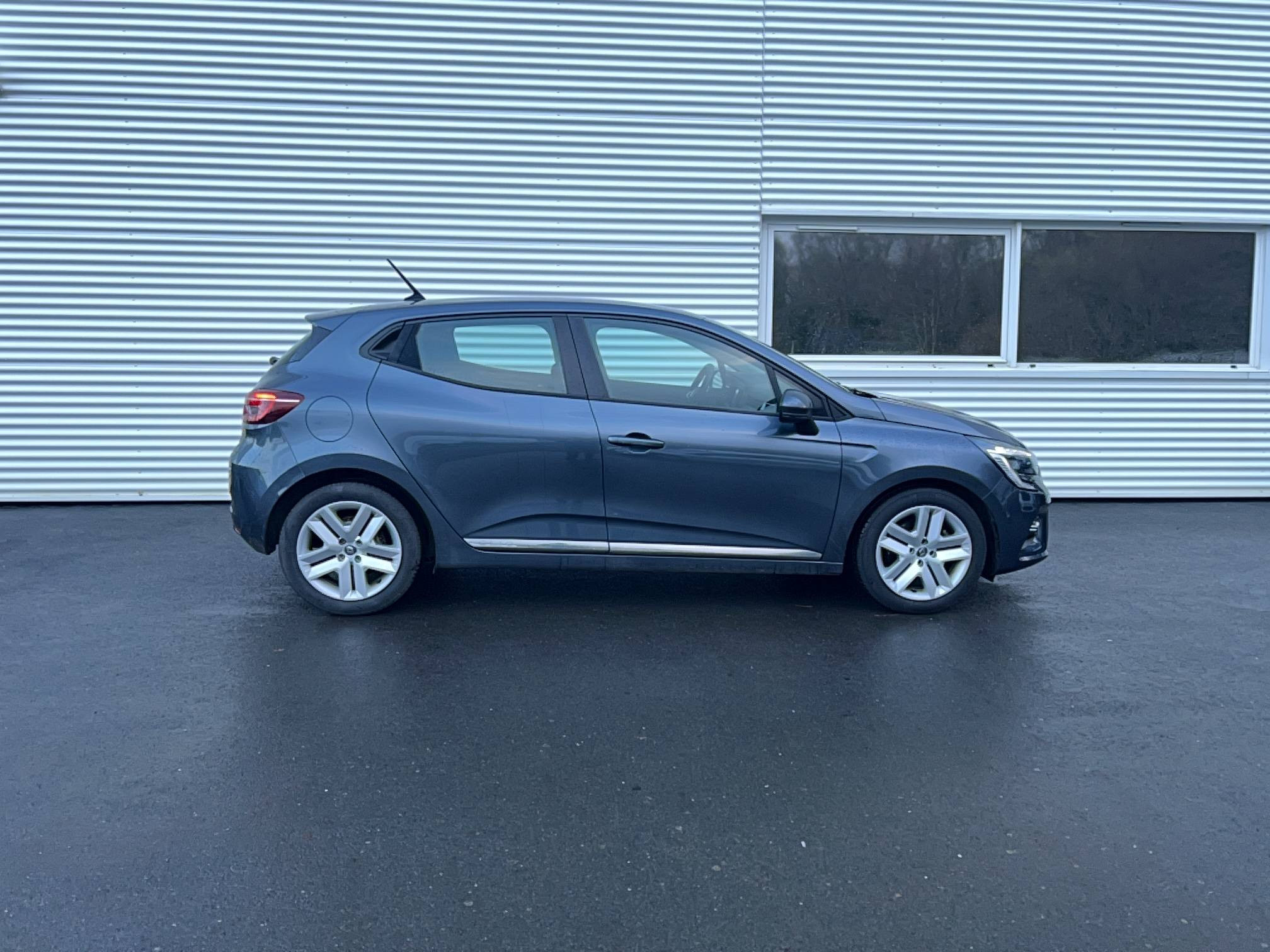 Vente en ligne Renault Clio 5 Clio Blue dCi 100 - 21N au prix de 13 390 €