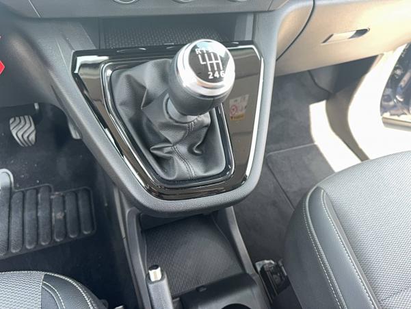 Vente en ligne Renault Kangoo  TCe 100 au prix de 23 990 €