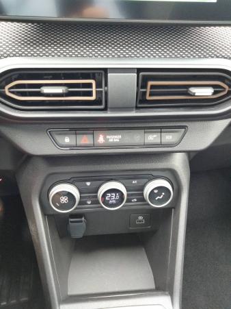 Vente en ligne Dacia Sandero  ECO-G 100 au prix de 16 590 €
