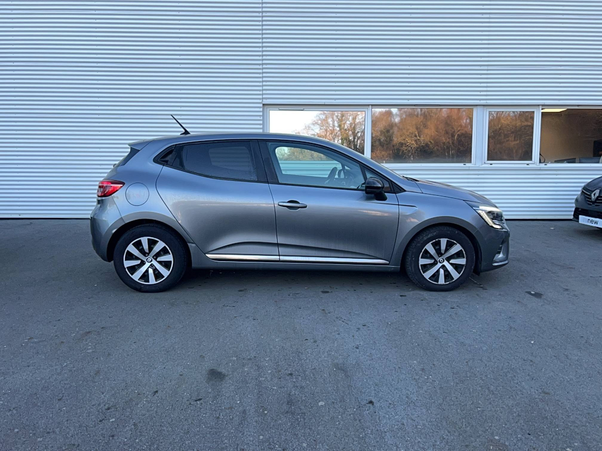 Vente en ligne Renault Clio 5 Clio Blue dCi 100 au prix de 14 990 €