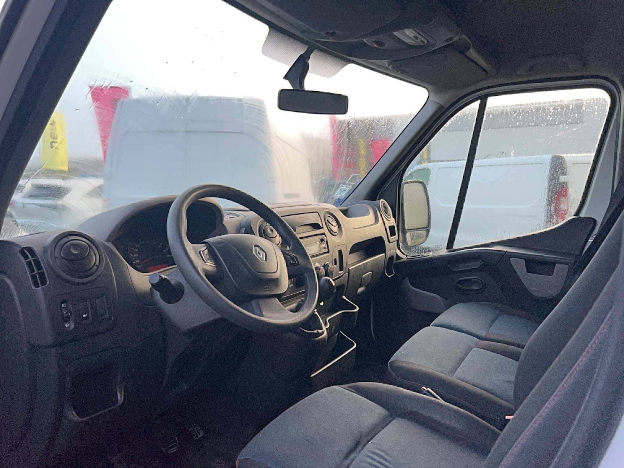 Vente en ligne Renault Master 3 Châssis Cabine MASTER CC L2 3.5t 2.3 dCi 130 E6 au prix de 23 990 €
