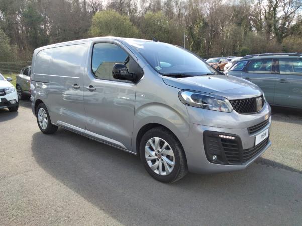 Vente en ligne Fiat Scudo  BLUEHDI 180 M S&S EAT8 au prix de 29 690 €