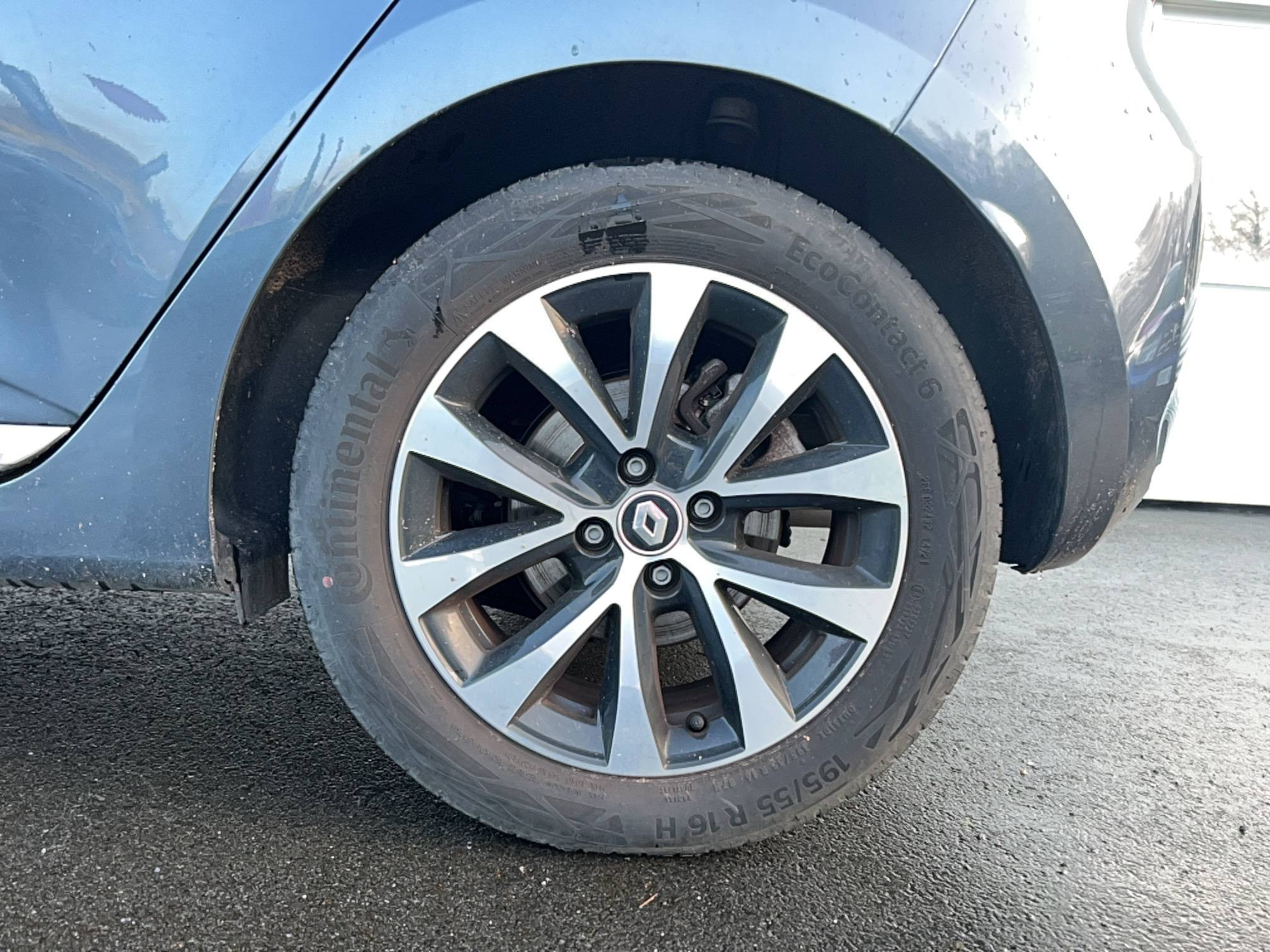 Vente en ligne Renault Clio 5 Clio TCe 90 - 21N au prix de 14 990 €