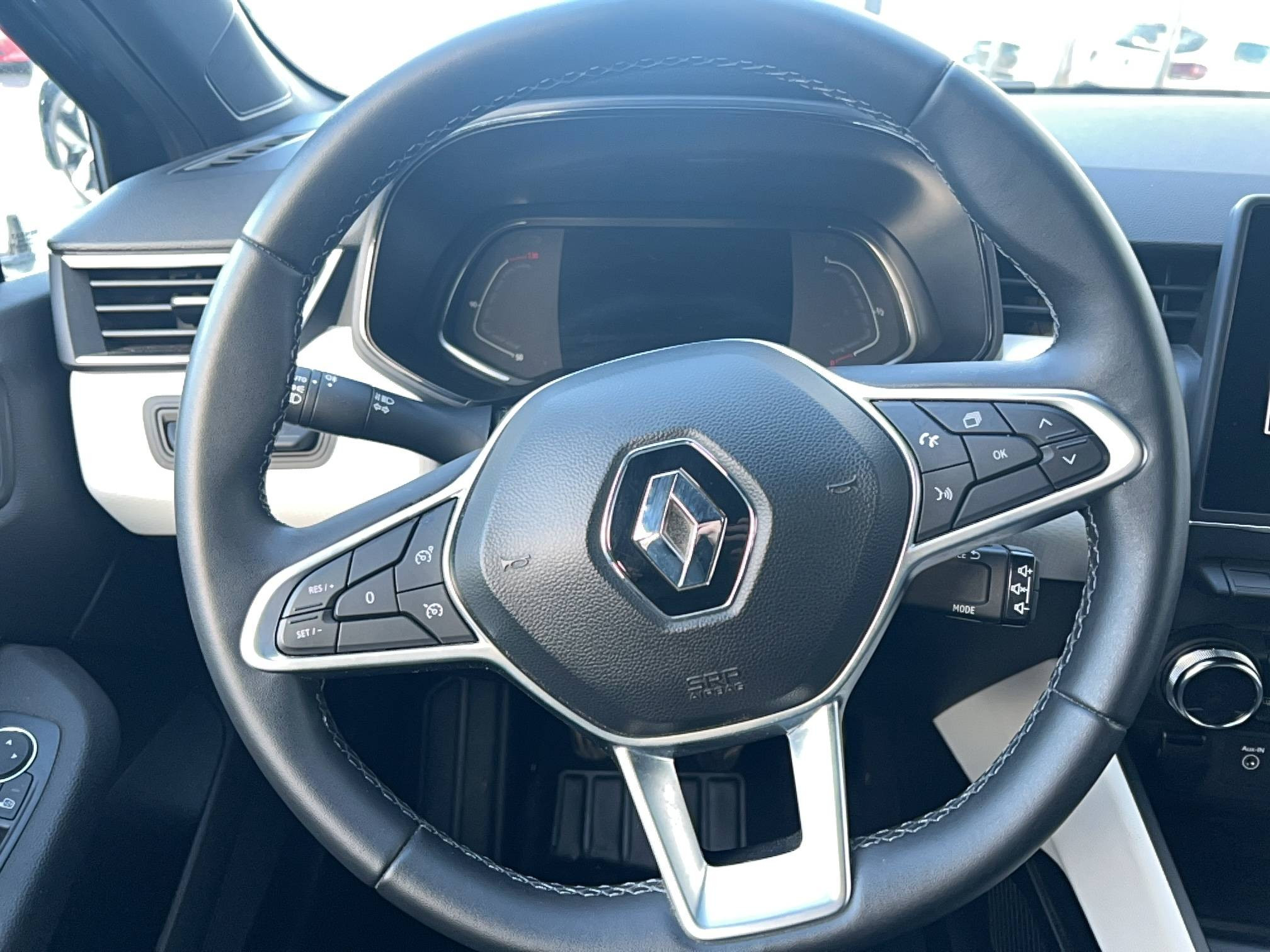 Vente en ligne Renault Clio 5 Clio TCe 90 - 21N au prix de 14 990 €