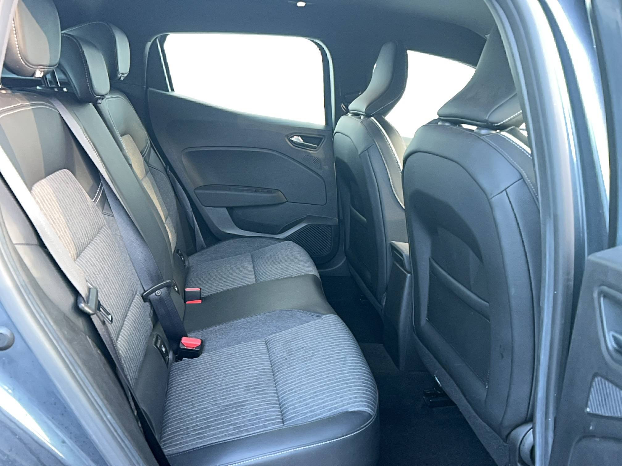 Vente en ligne Renault Clio 5 Clio TCe 90 - 21N au prix de 14 990 €