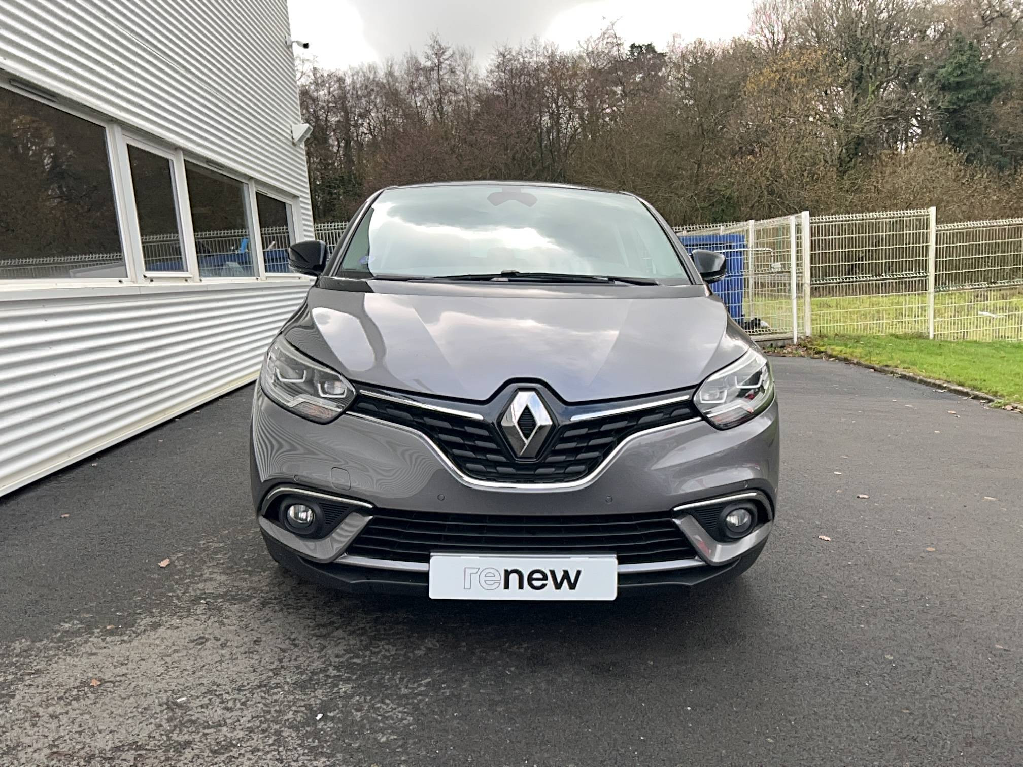 Vente en ligne Renault Scenic 4 Scenic TCe 130 Energy au prix de 12 990 €