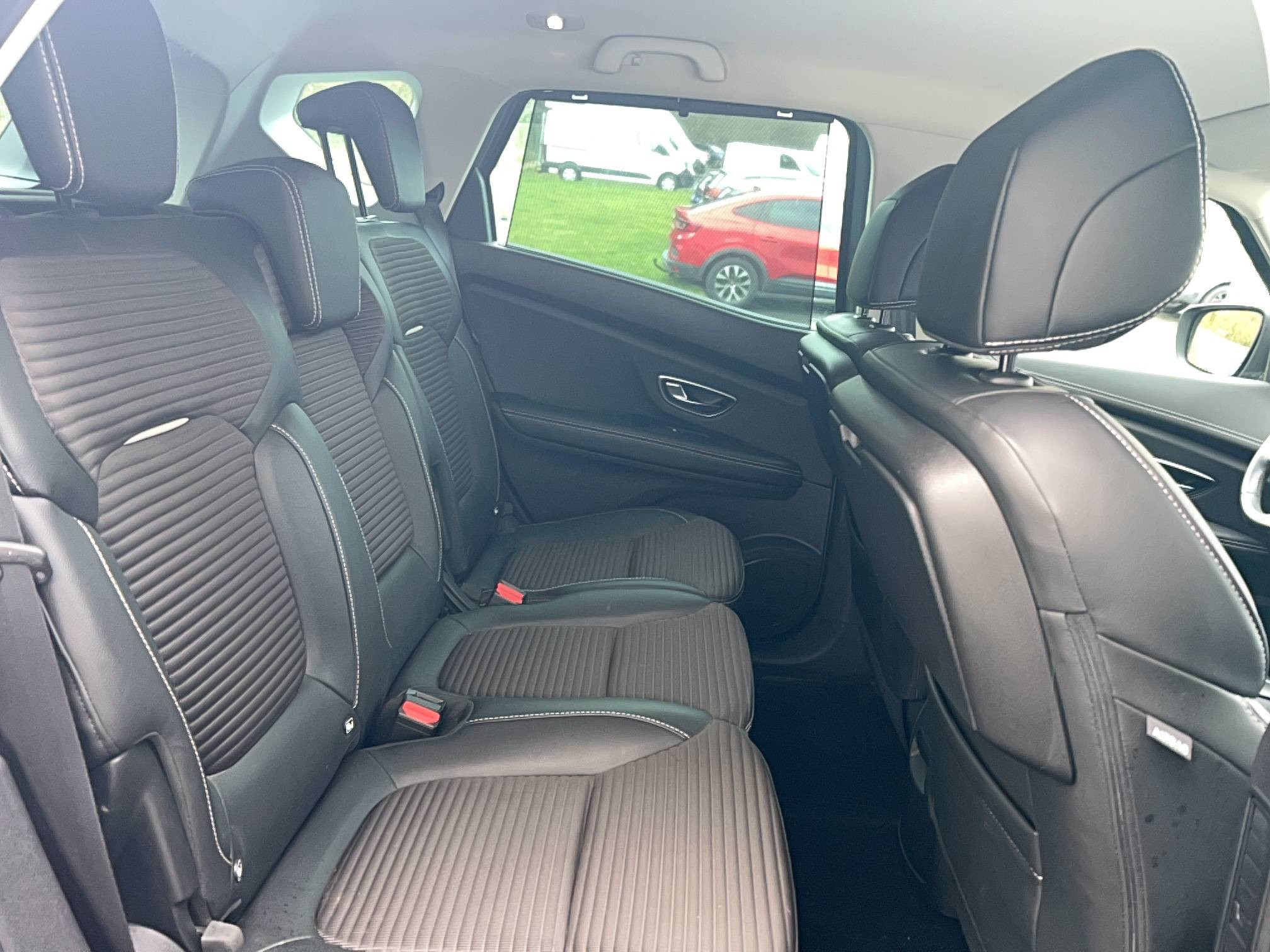 Vente en ligne Renault Scenic 4 Scenic TCe 130 Energy au prix de 12 990 €