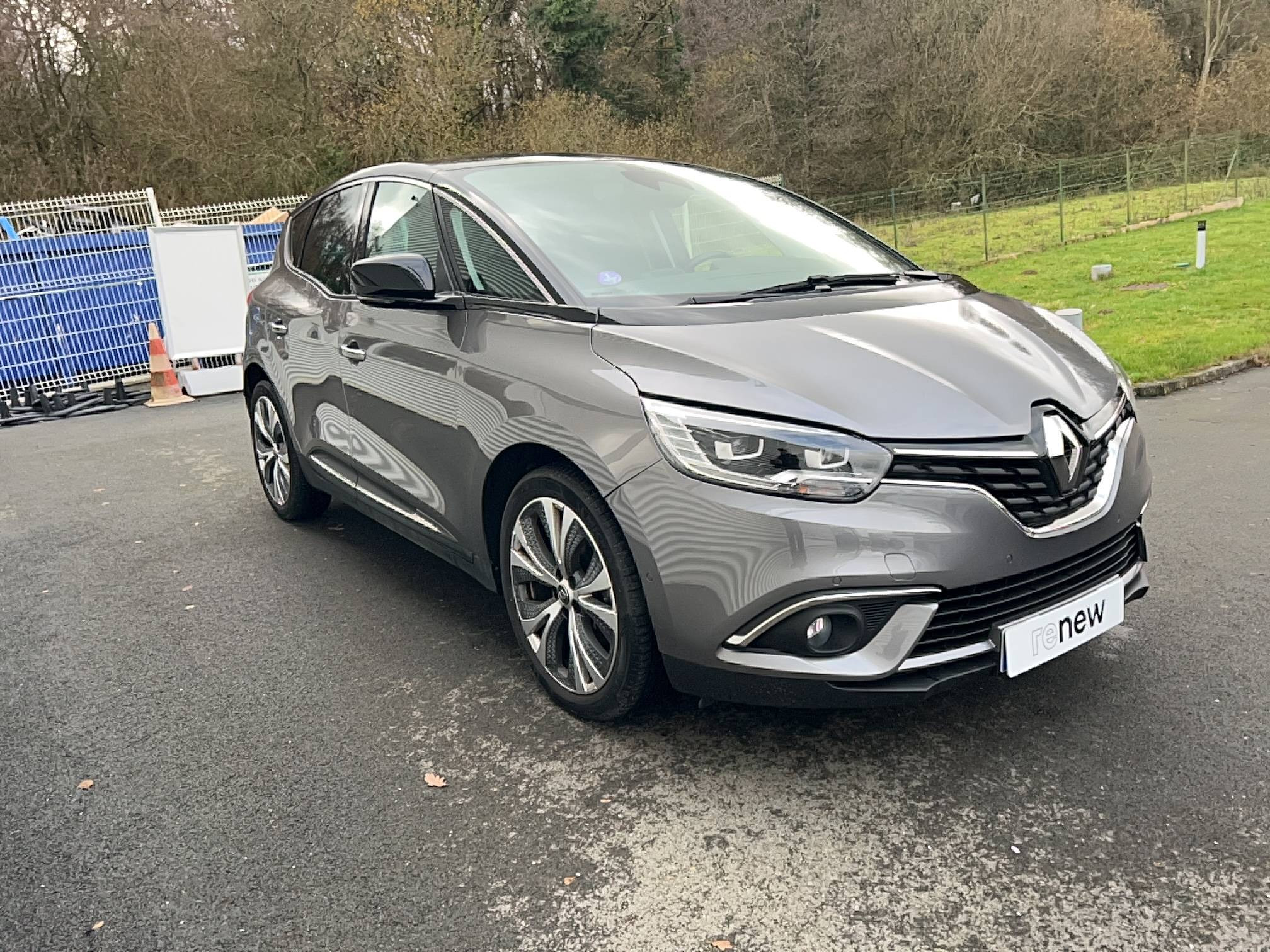 Vente en ligne Renault Scenic 4 Scenic TCe 130 Energy au prix de 12 990 €