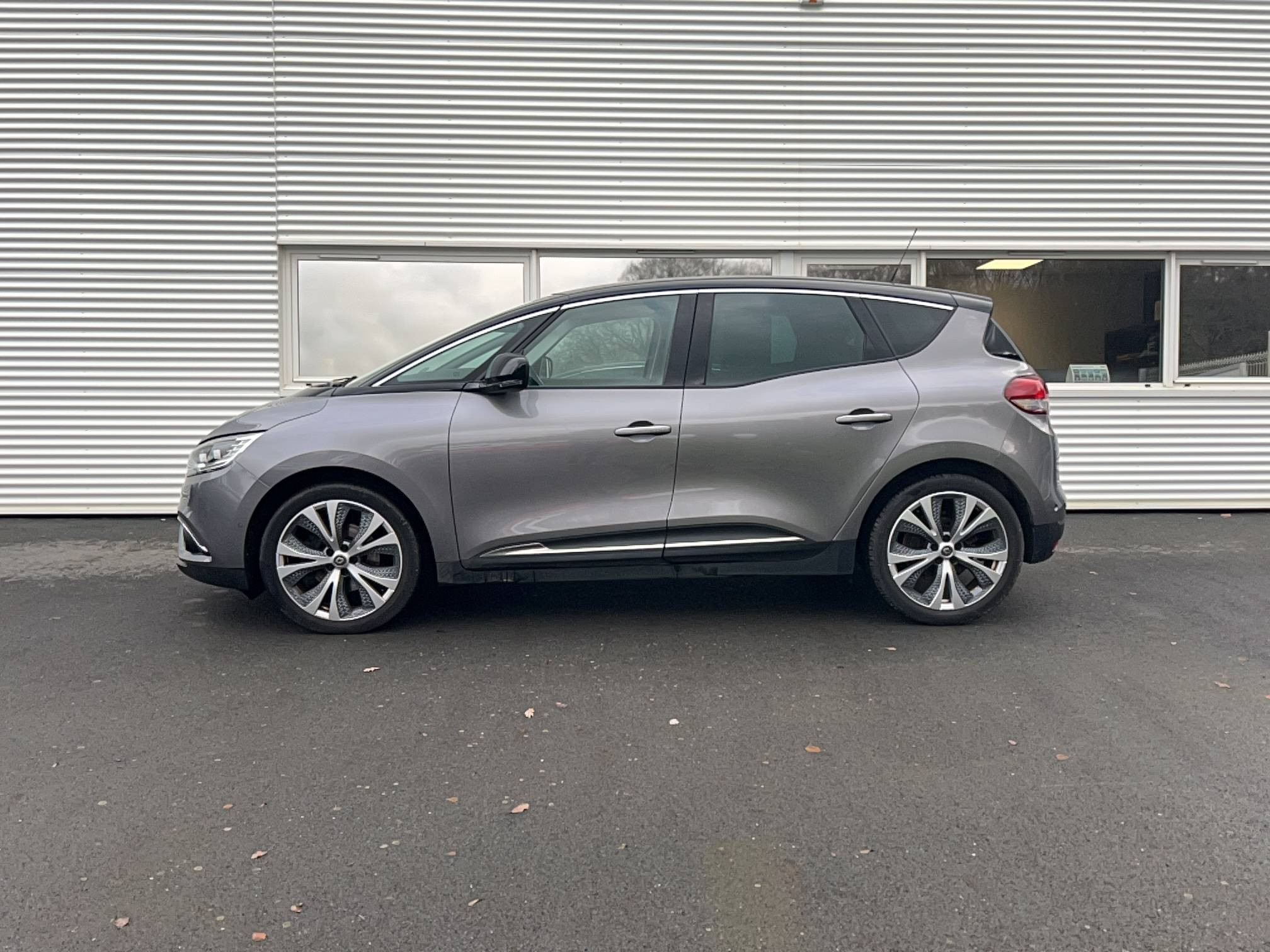Vente en ligne Renault Scenic 4 Scenic TCe 130 Energy au prix de 12 990 €