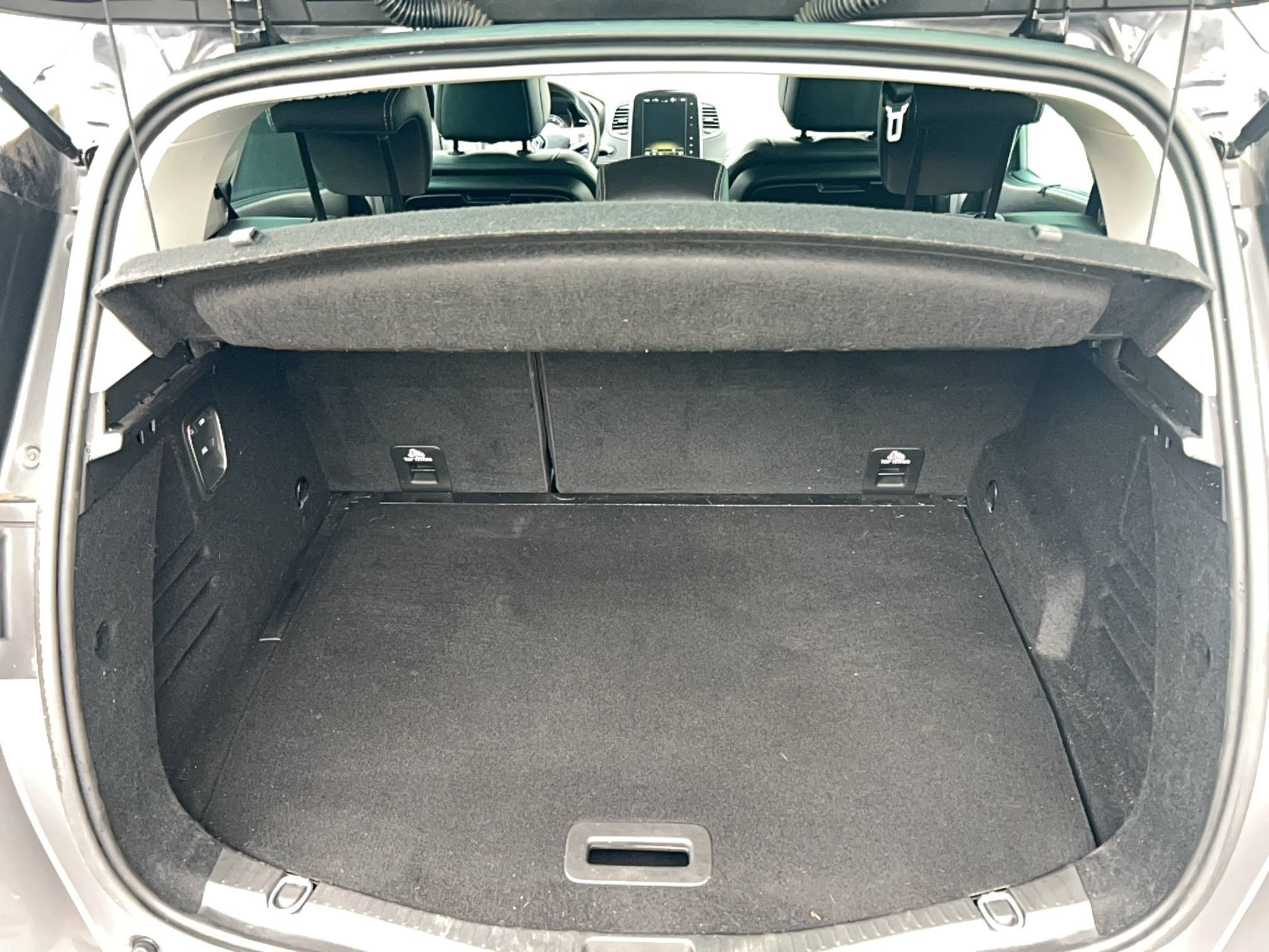 Vente en ligne Renault Scenic 4 Scenic TCe 130 Energy au prix de 12 990 €