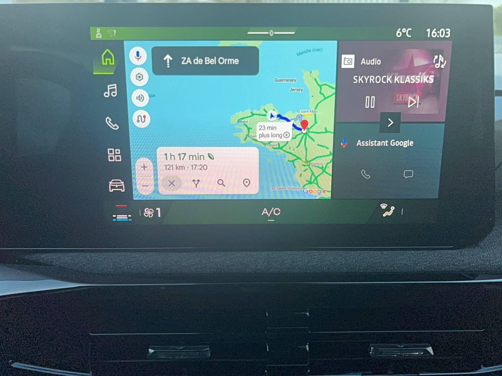 Vente en ligne Renault Clio 6 Clio E-Tech full hybrid 160 ch au prix de 25 590 €