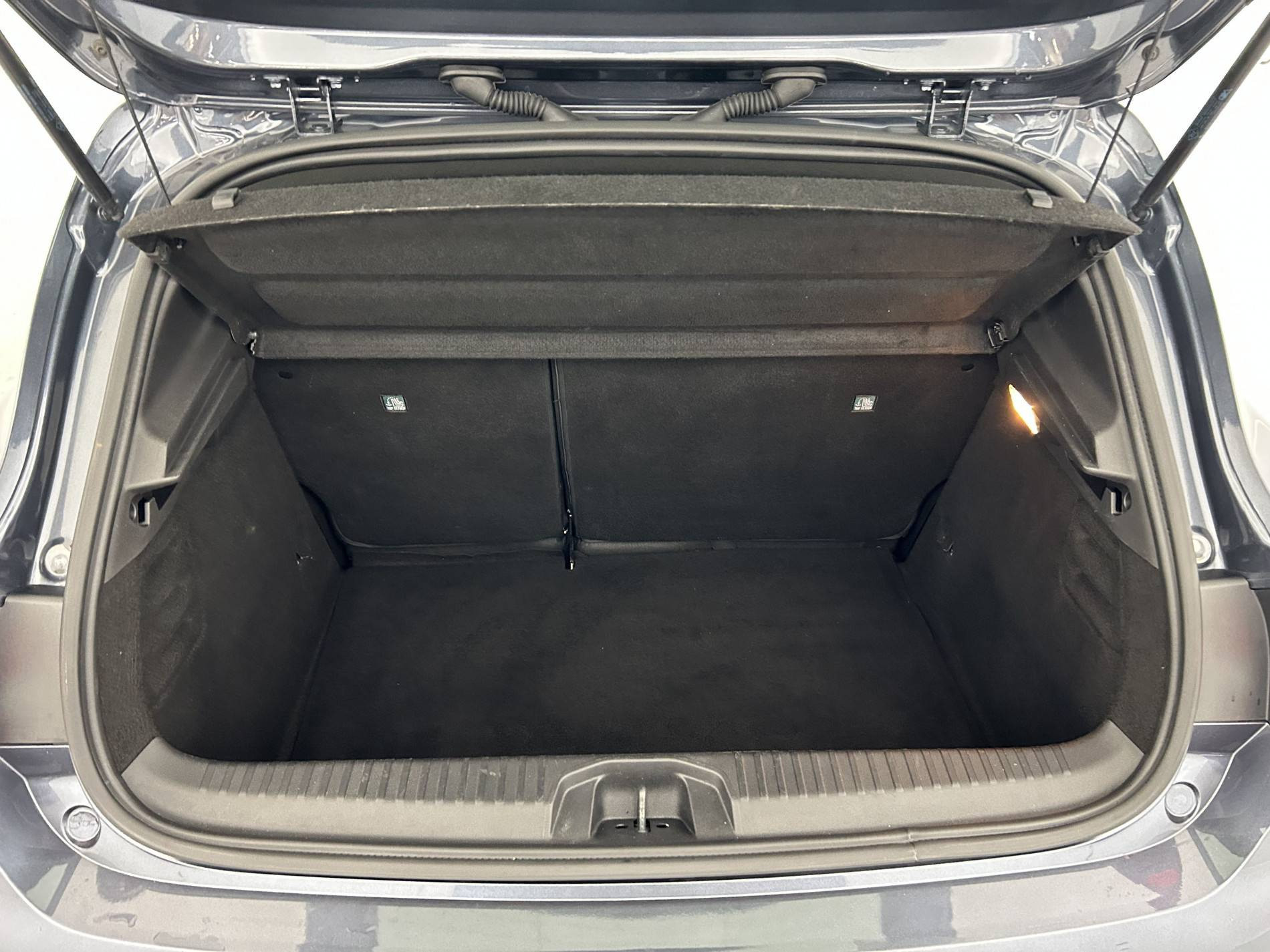 Vente en ligne Renault Clio 5 Clio TCe 90 - 21 au prix de 14 390 €