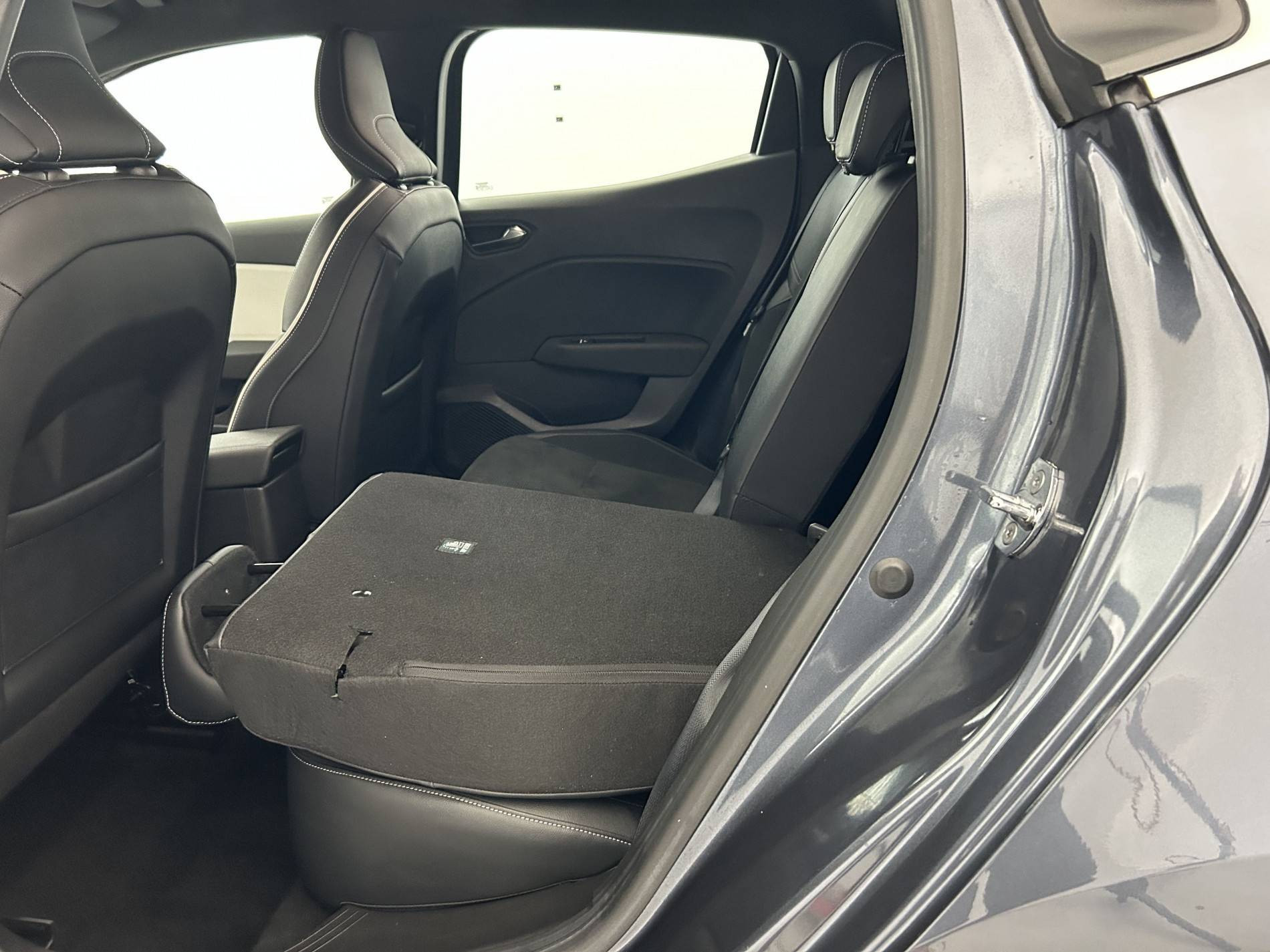 Vente en ligne Renault Clio 5 Clio TCe 90 - 21 au prix de 14 390 €