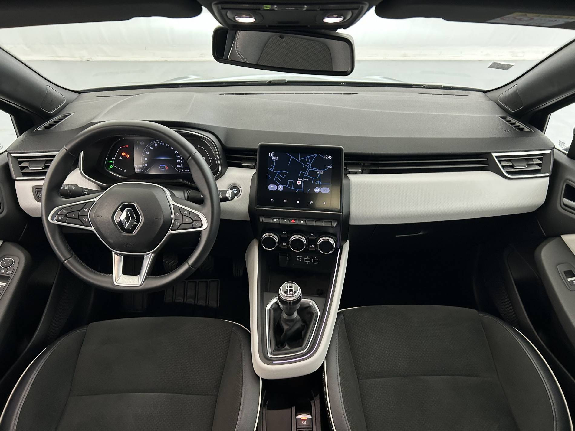 Vente en ligne Renault Clio 5 Clio TCe 90 - 21 au prix de 13 790 €