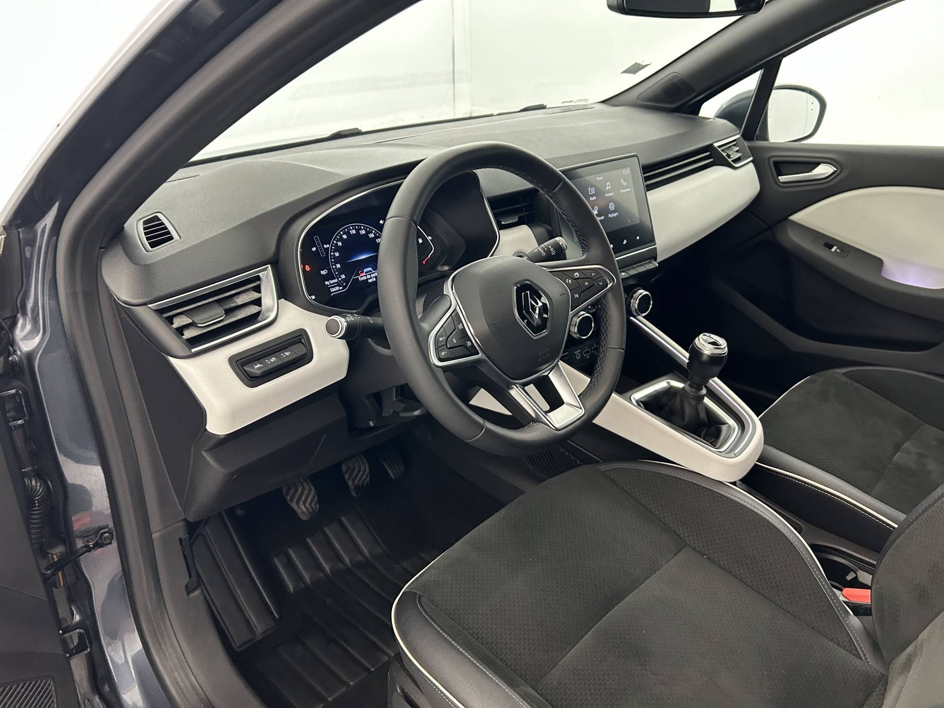 Vente en ligne Renault Clio 5 Clio TCe 90 - 21 au prix de 14 390 €