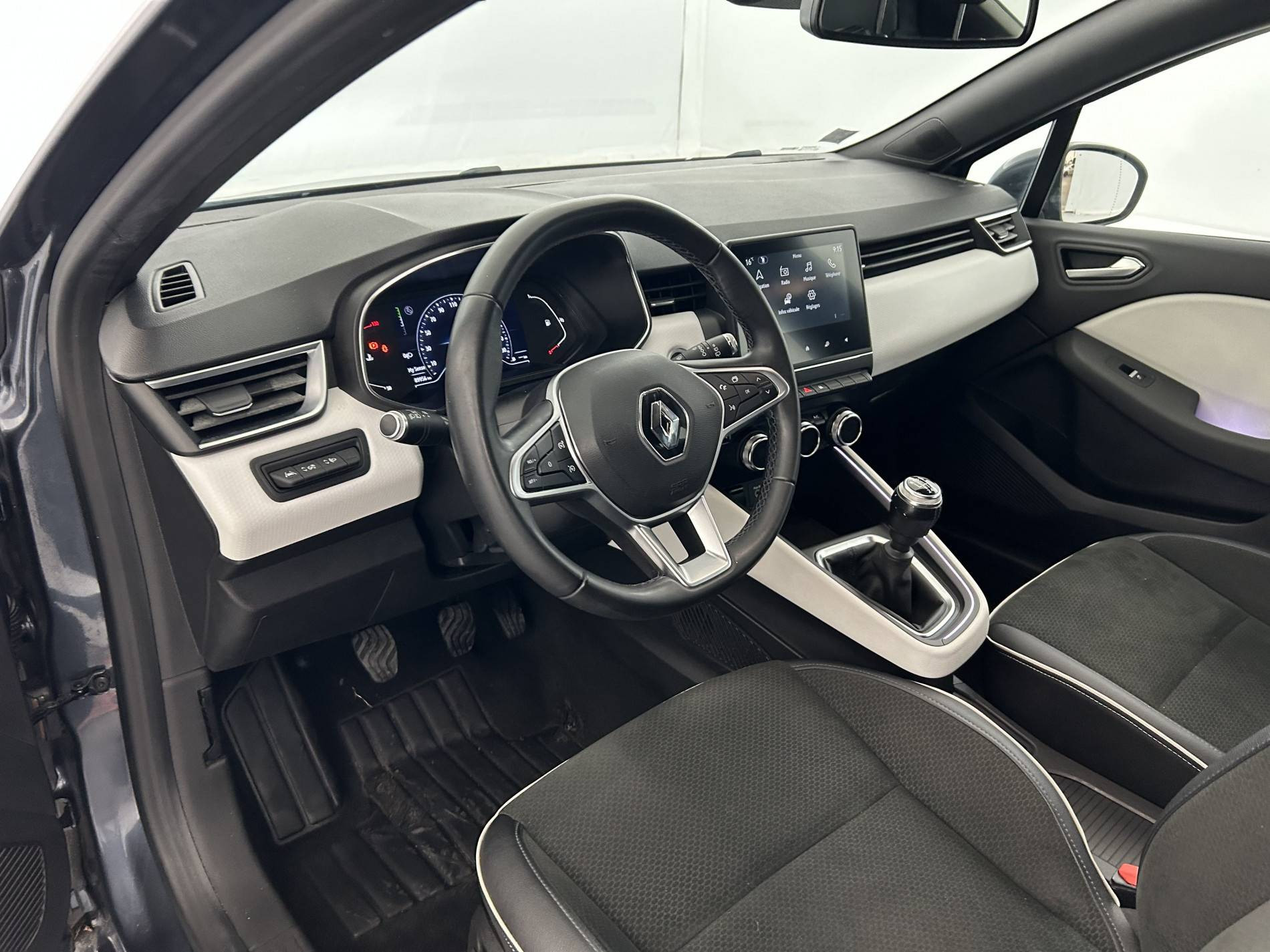 Vente en ligne Renault Clio 5 Clio TCe 90 - 21 au prix de 12 790 €