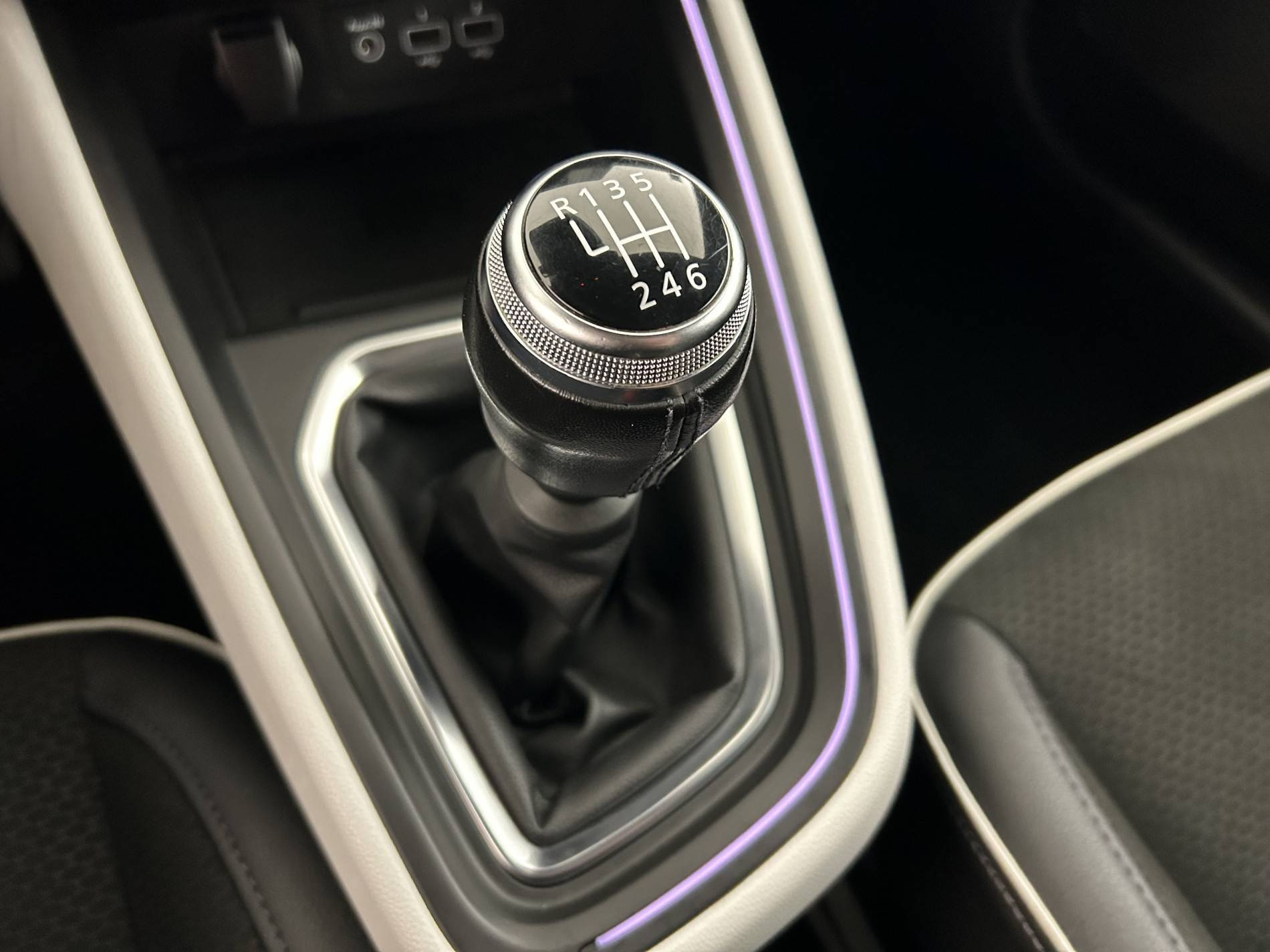 Vente en ligne Renault Clio 5 Clio TCe 90 - 21 au prix de 13 790 €