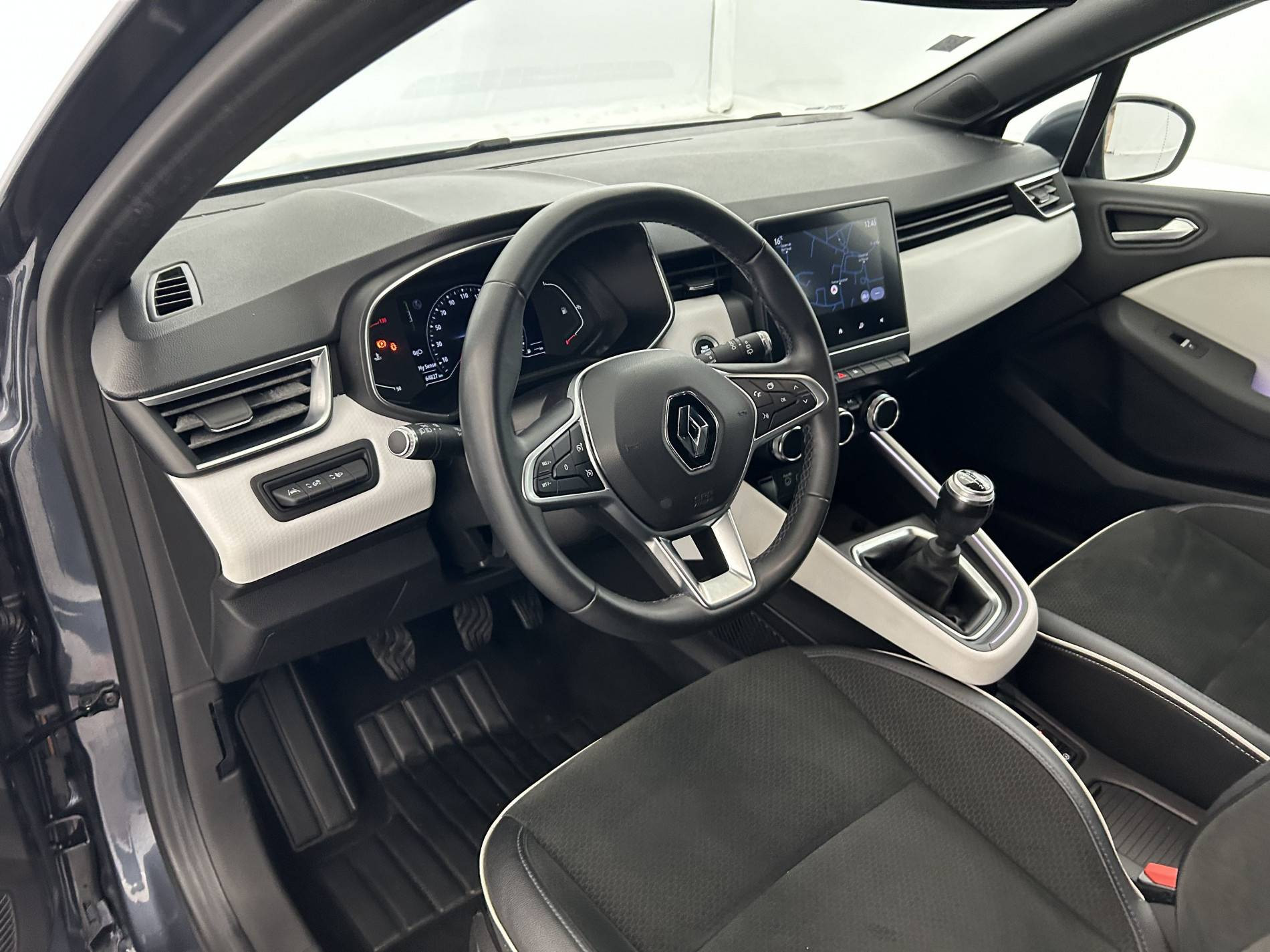 Vente en ligne Renault Clio 5 Clio TCe 90 - 21 au prix de 13 790 €