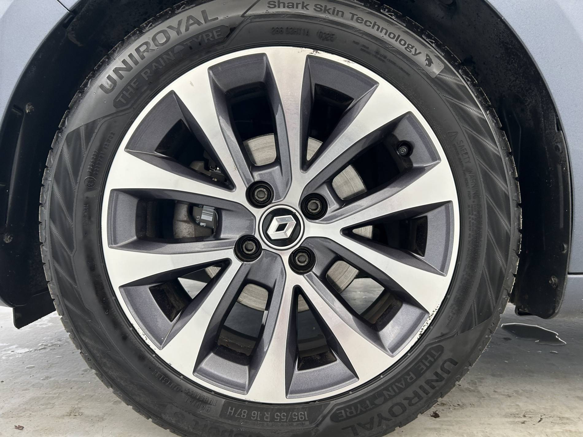 Vente en ligne Renault Clio 5 Clio TCe 90 - 21 au prix de 14 390 €