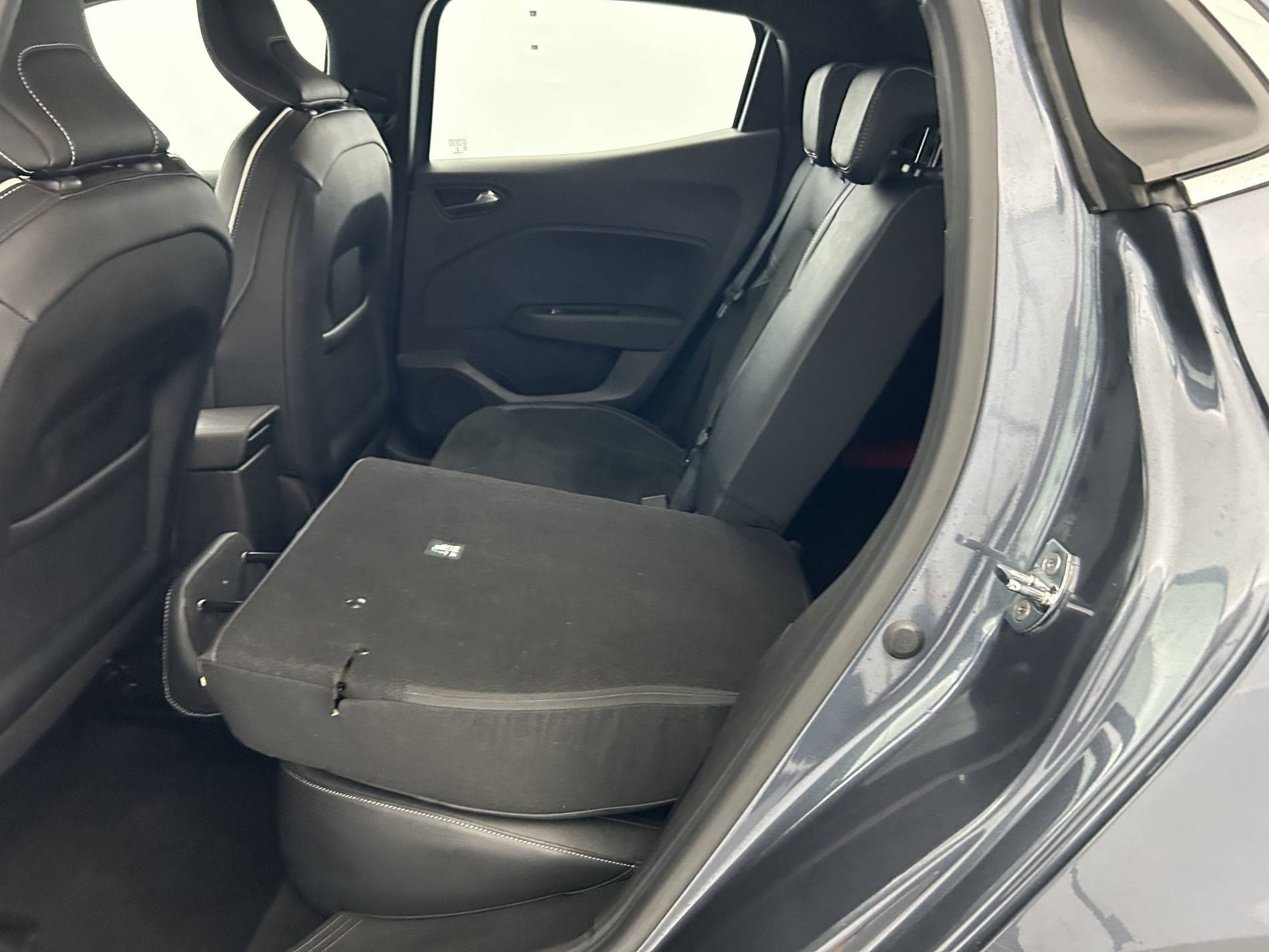 Vente en ligne Renault Clio 5 Clio TCe 90 - 21 au prix de 13 790 €