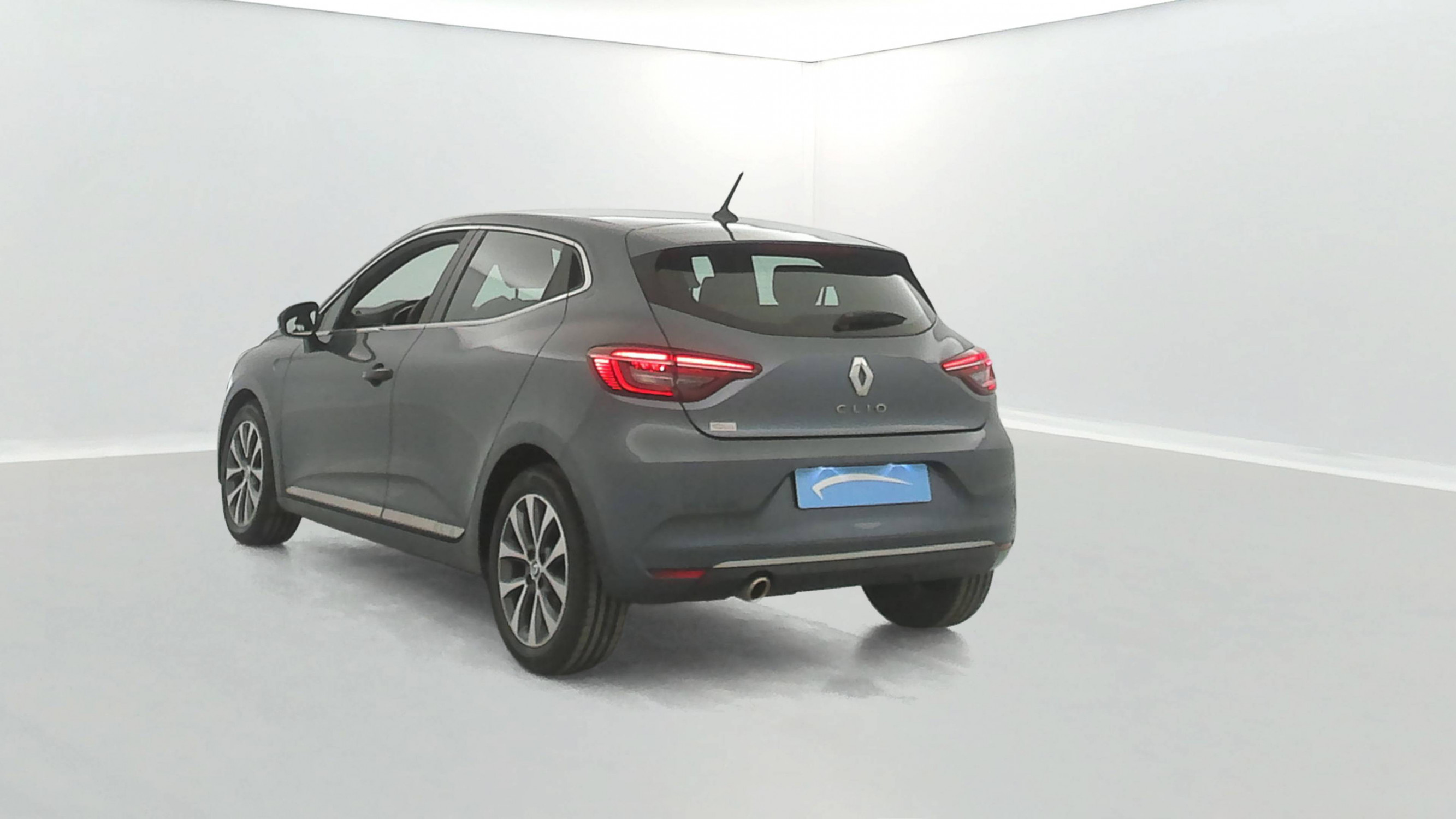 Vente en ligne Renault Clio 5 Clio TCe 90 - 21 au prix de 12 790 €