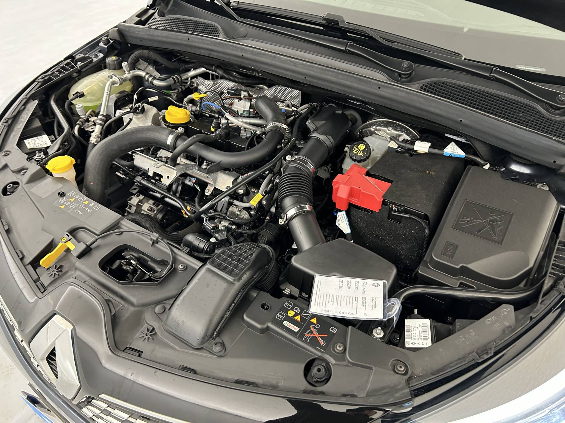 Vente en ligne Renault Clio 5 Clio TCe 90 - 21 au prix de 14 390 €