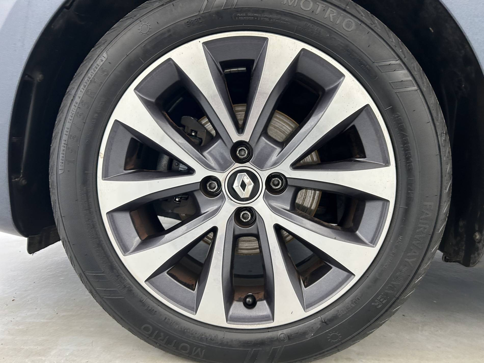 Vente en ligne Renault Clio 5 Clio TCe 90 - 21 au prix de 12 790 €