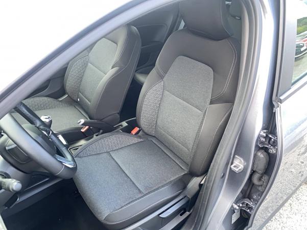 Vente en ligne Renault Clio 5 Clio TCe 90 au prix de 14 990 €