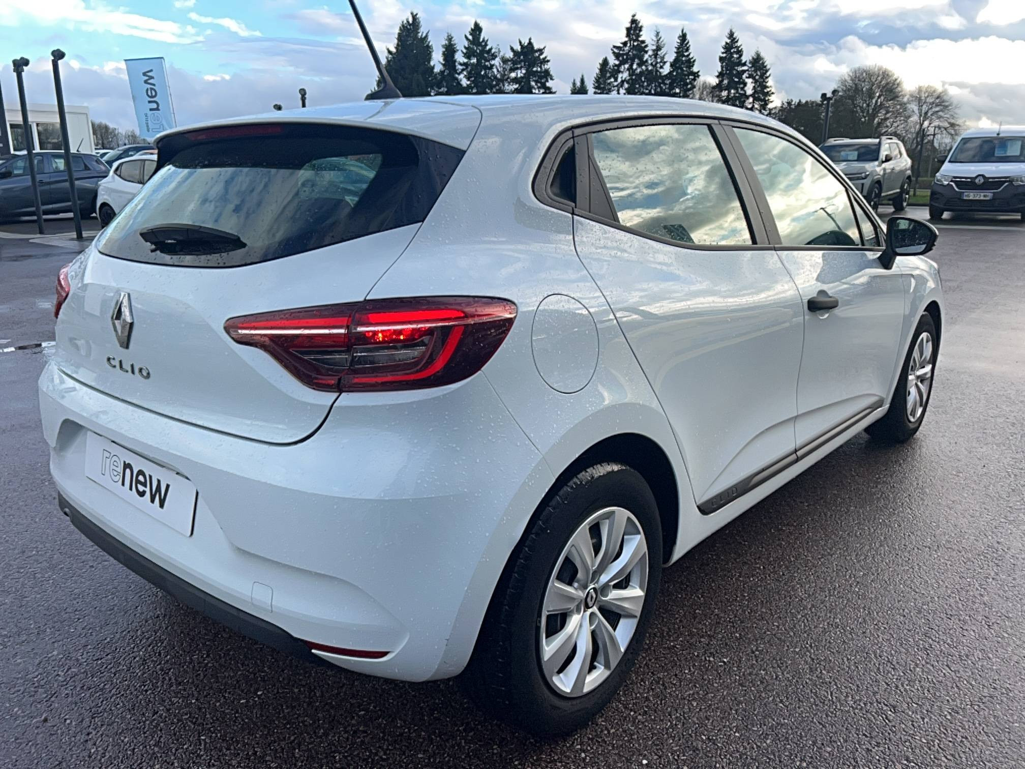 Vente en ligne Renault Clio 5 Clio SCe 65 au prix de 13 191 €