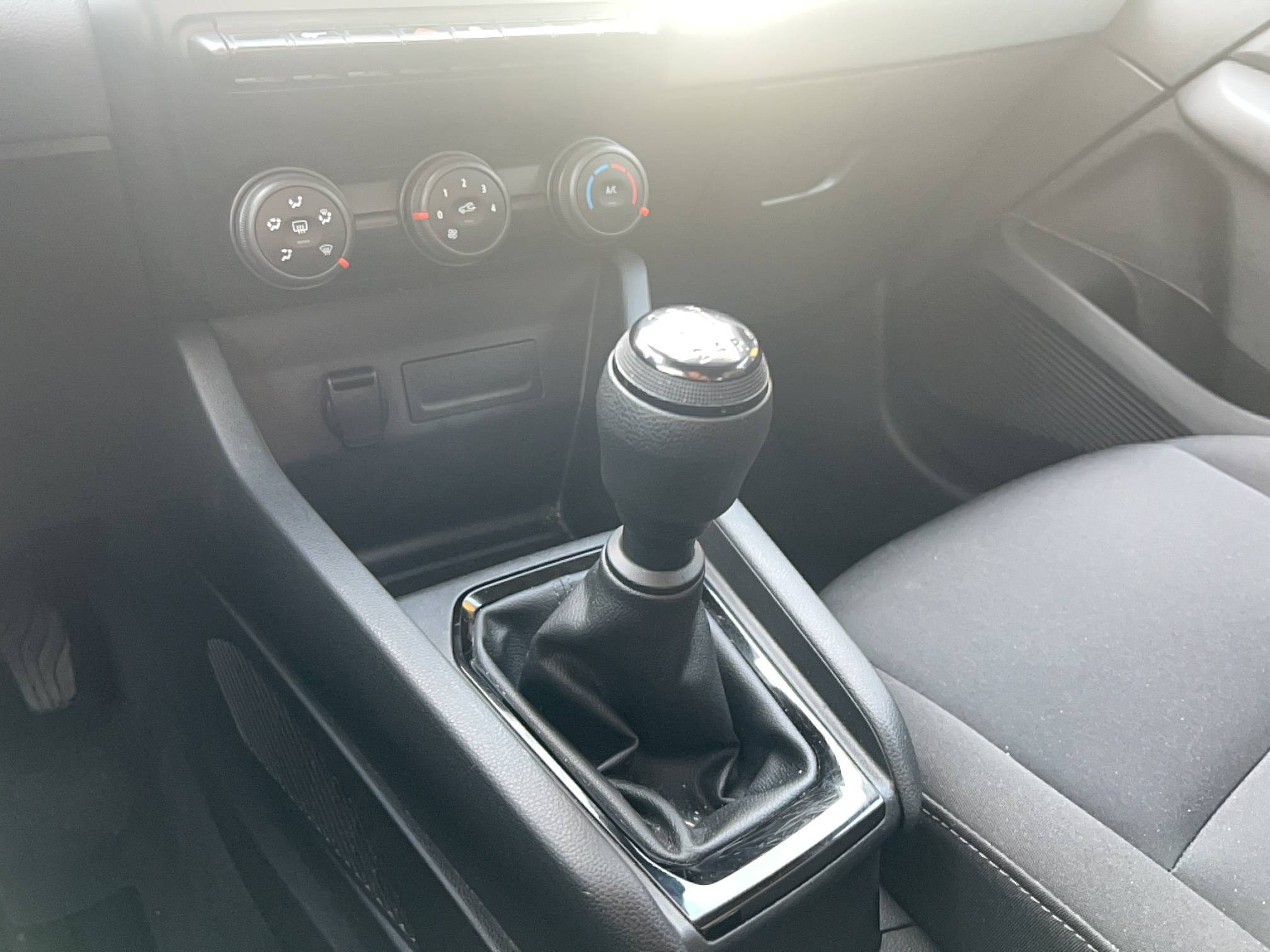 Vente en ligne Renault Clio 5 Clio SCe 65 au prix de 13 191 €