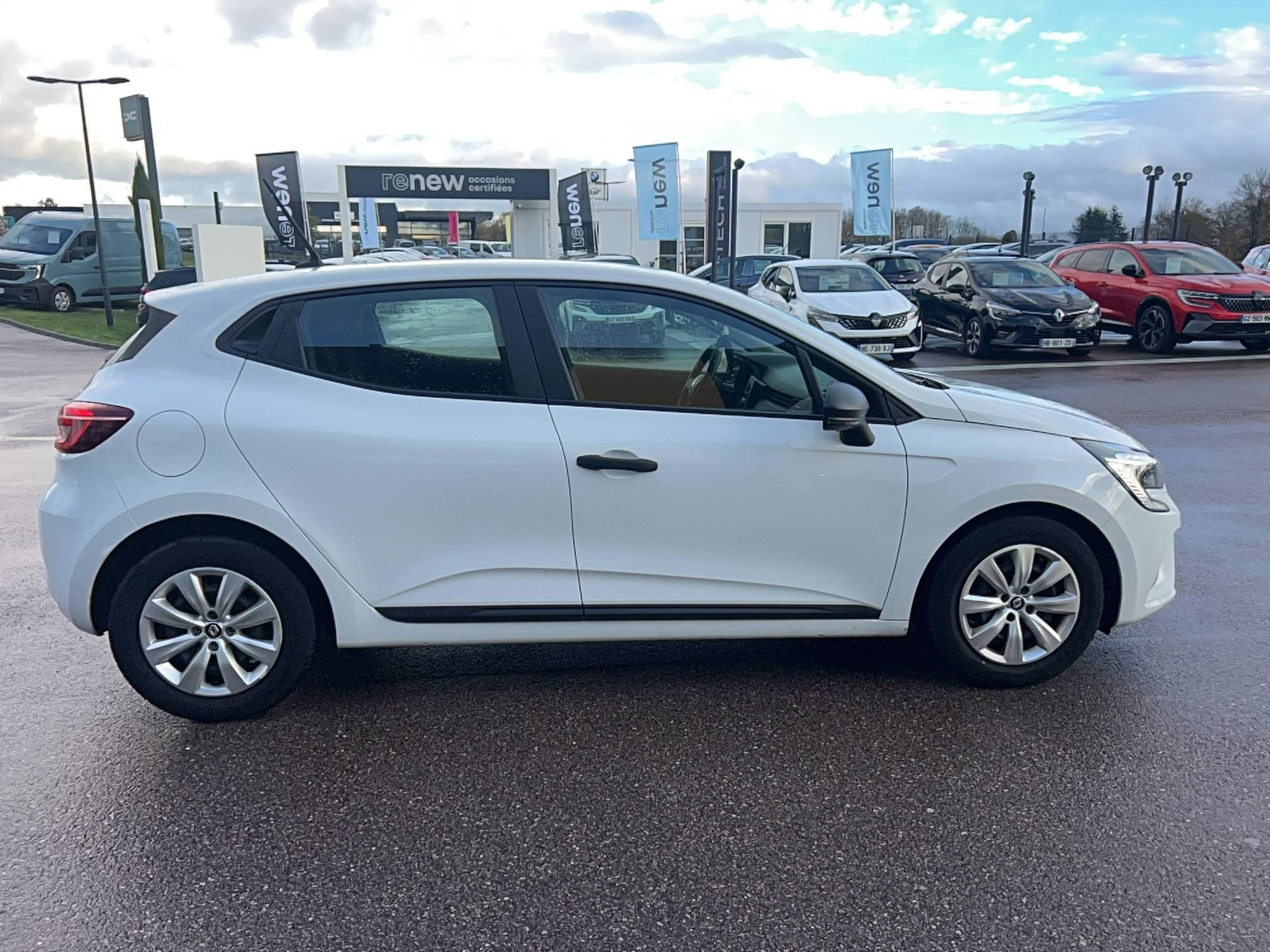 Vente en ligne Renault Clio 5 Clio SCe 65 au prix de 13 191 €